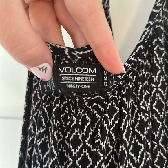 Women’s Volcom sundress - Picture 4 of 4